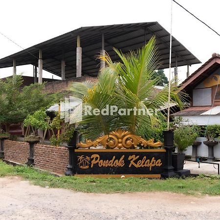 Pondok Kelapa Homestay Lampung Mitra Reddoorz Bandar Lampung Eksteriør billede